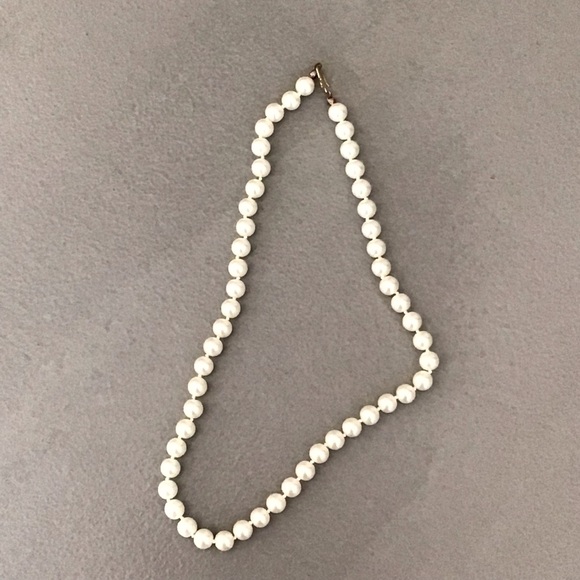 A Trio of White Necklaces! - Picture 4 of 12